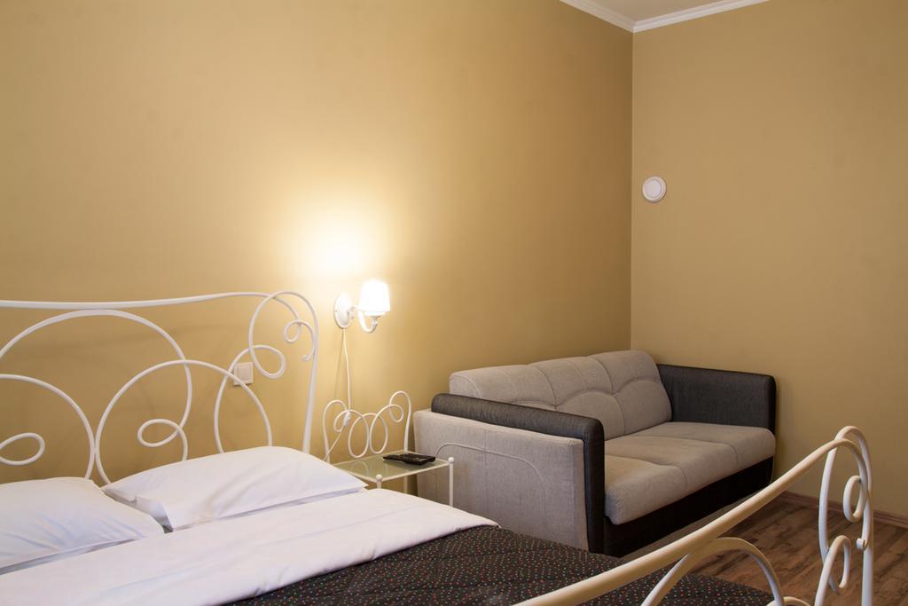 Apartment Roksolana Lviv Exterior photo